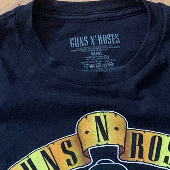 Guns ‘n Roses band tee. Women’s size medium. - Picture 3 of 3